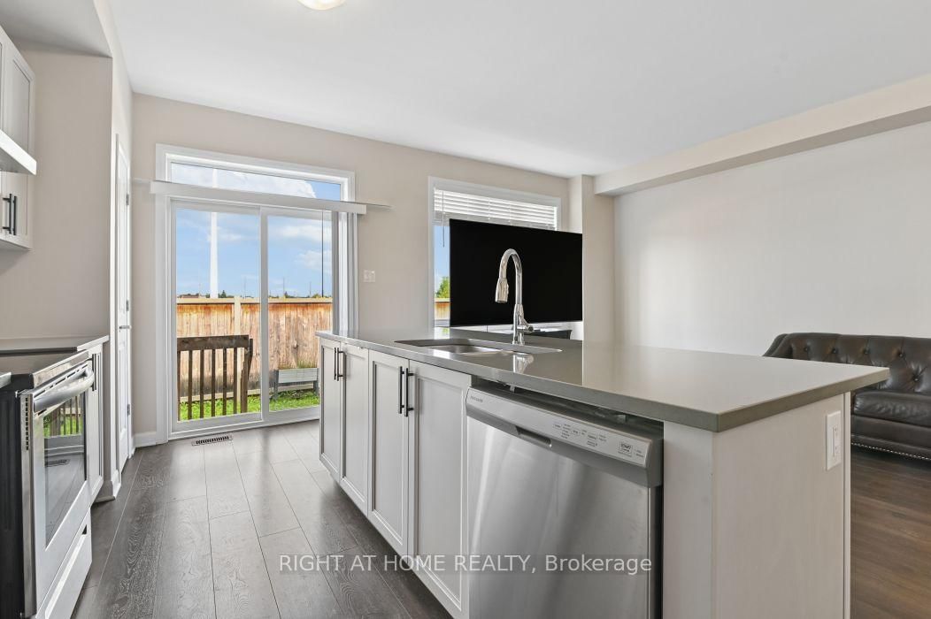 576 Prominence Way • Ottawa, ON photo 11