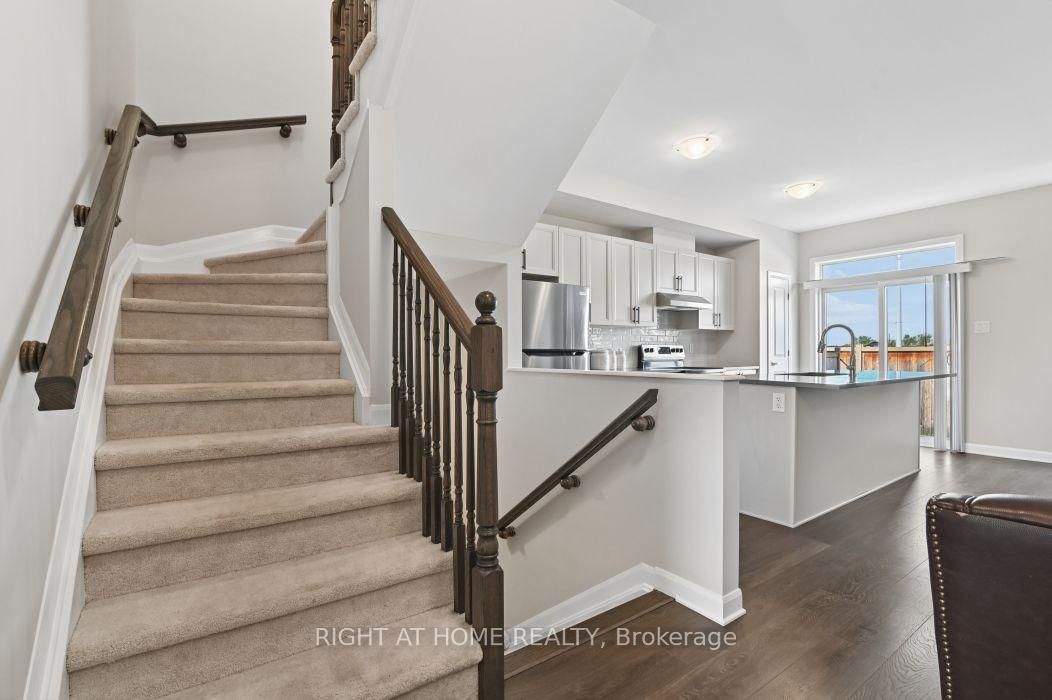576 Prominence Way • Ottawa, ON photo 13