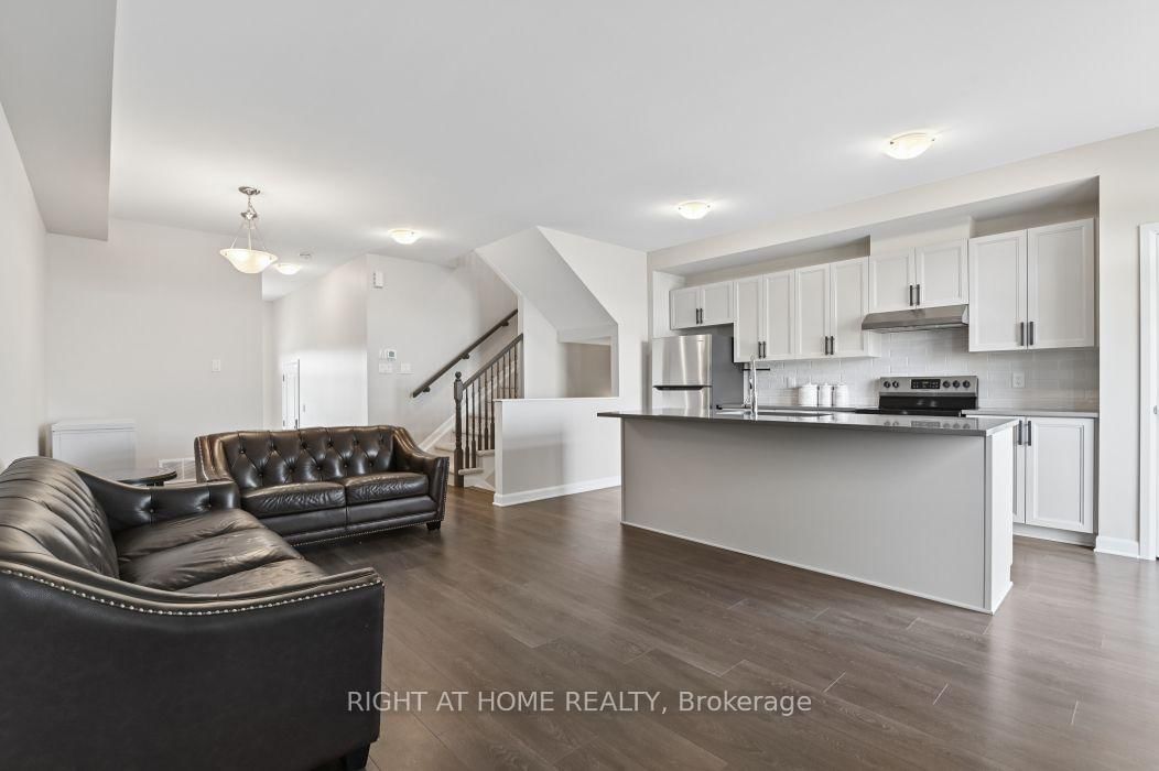 576 Prominence Way • Ottawa, ON photo 4