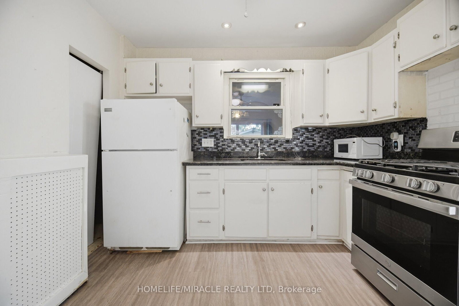 25 Hope Avenue • Hamilton, ON photo 13