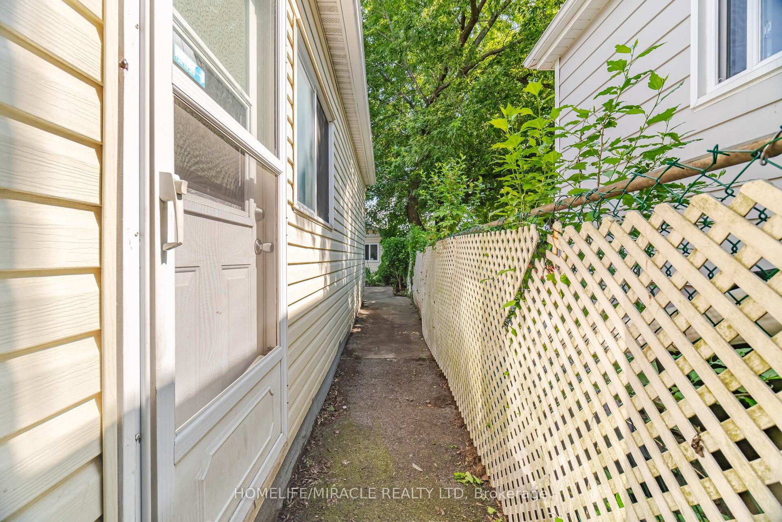 25 Hope Avenue • Hamilton, ON photo 32