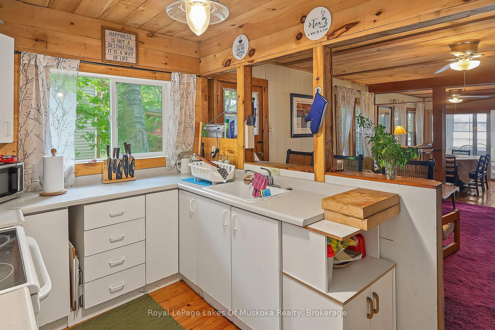 1063 Dickie lake Road • Lake of Bays, ON photo 16