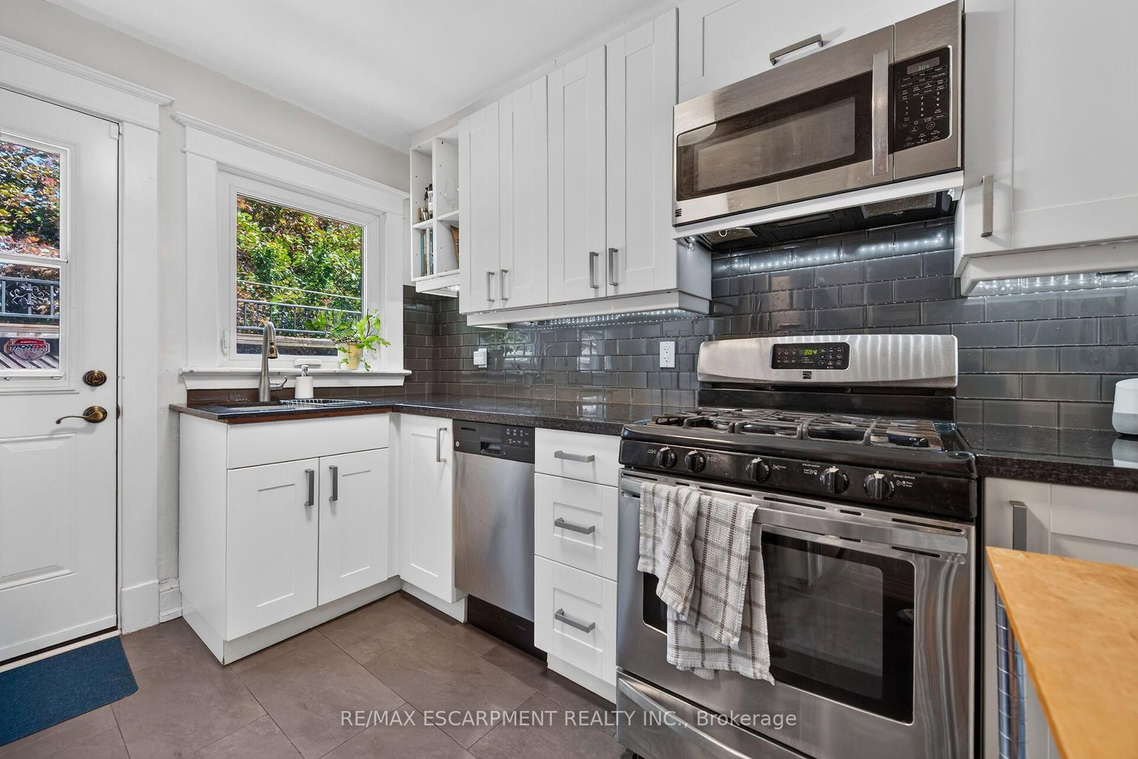 163 HESS Street S • Hamilton, ON photo 17