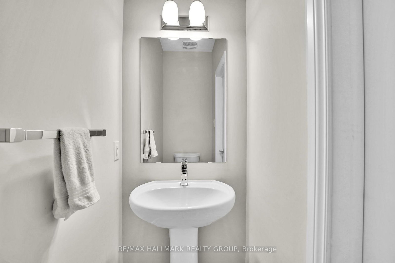 58 Zaatiik Grove • Ottawa, ON photo 23