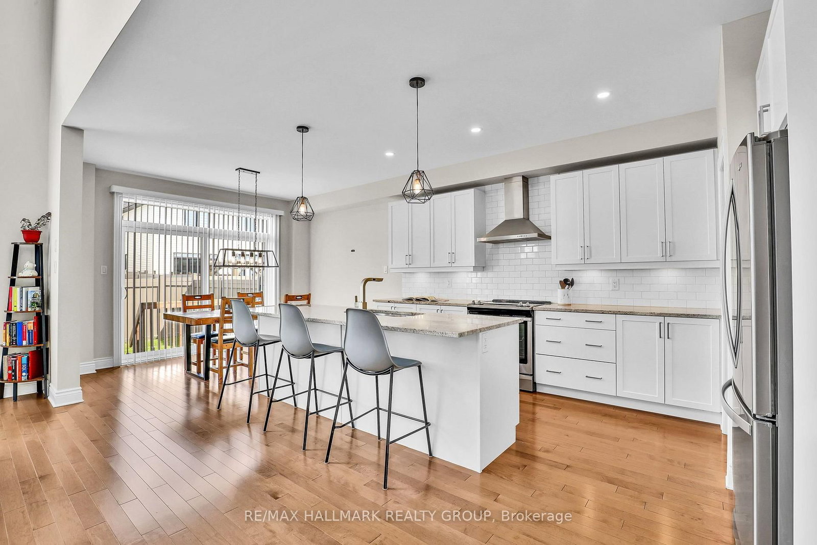 58 Zaatiik Grove • Ottawa, ON photo 4
