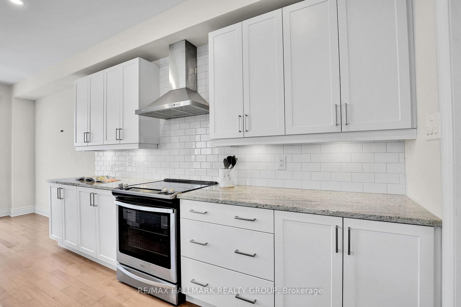 58 Zaatiik Grove • Ottawa, ON photo 8