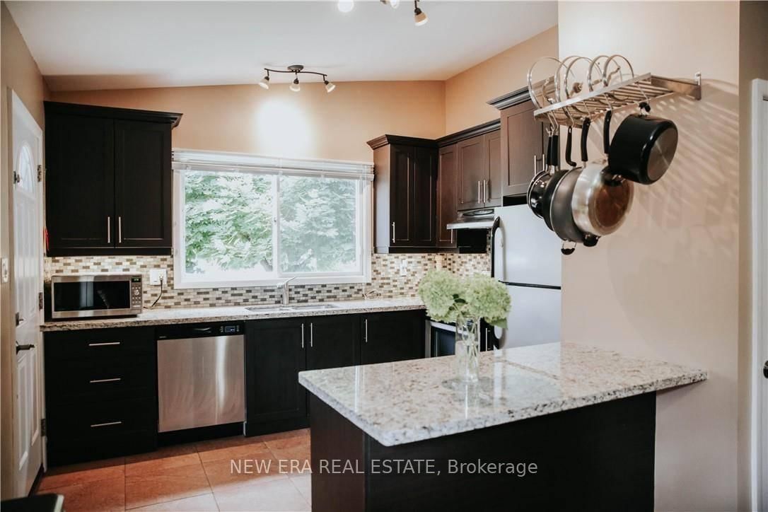 1 Vera Court • Hamilton, ON photo 10