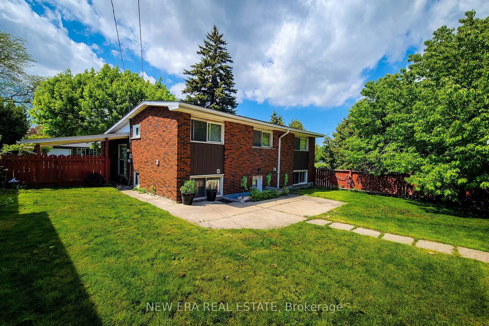 1 Vera Court • Hamilton, ON photo 5