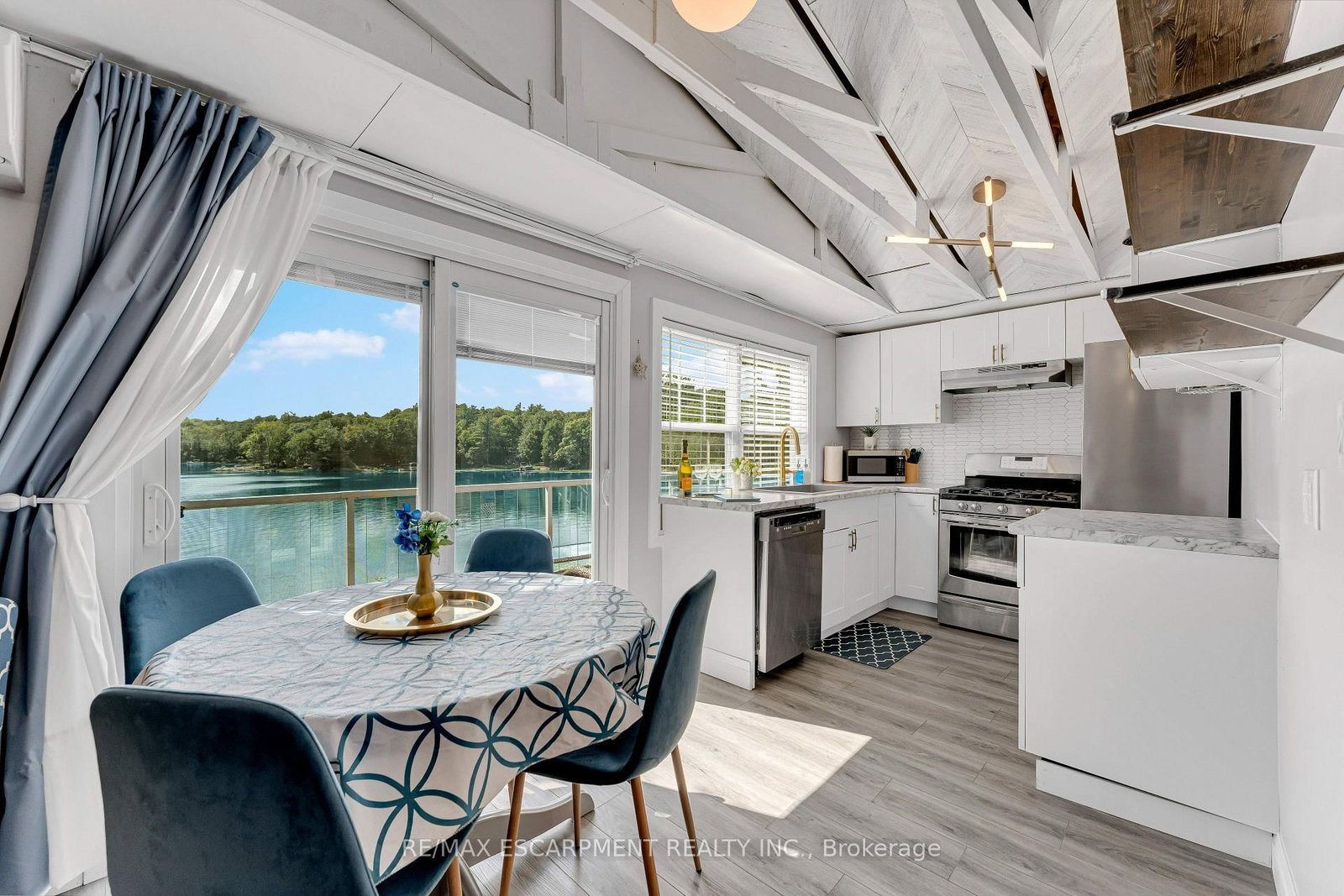 805 Cartwrights Lane • Leeds and the Thousand Islands, ON photo 24