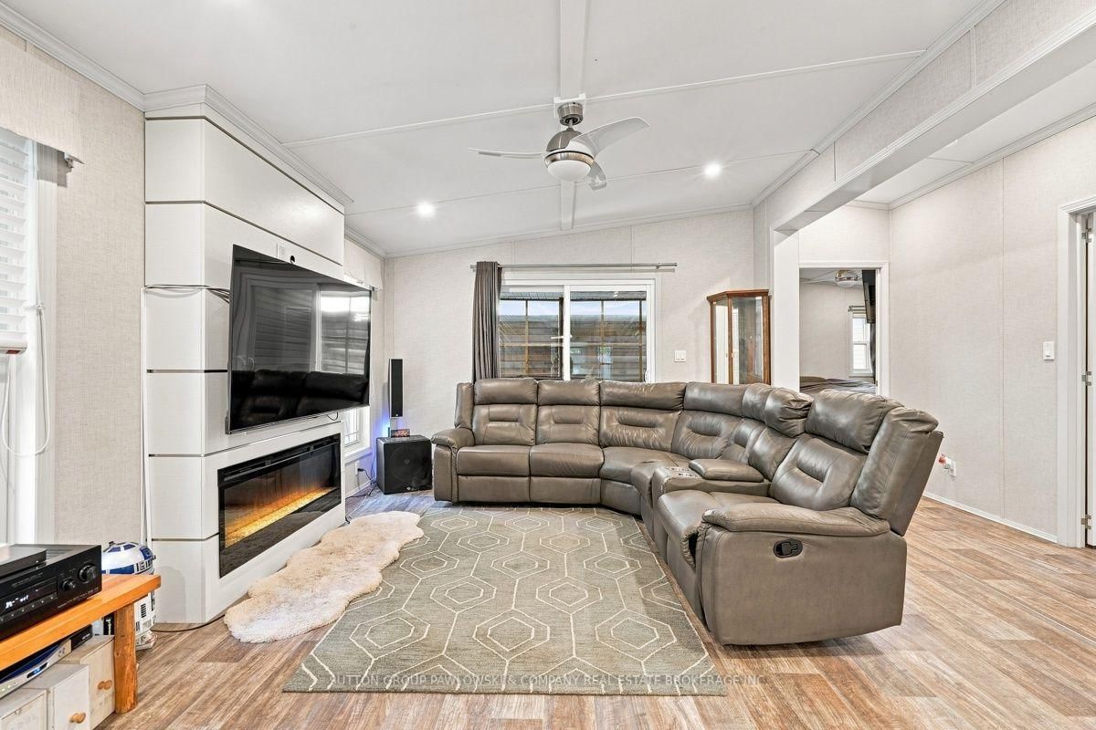 22790 Amiens Road • #56 • Middlesex Centre, ON photo 13