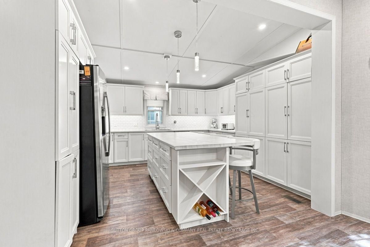 22790 Amiens Road • #56 • Middlesex Centre, ON photo 4