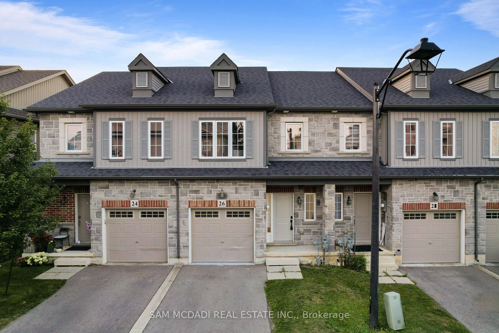 26 Dayman Drive • Hamilton, ON photo 3