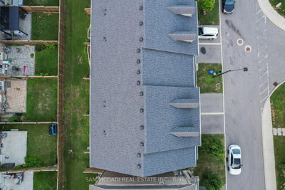 26 Dayman Drive • Hamilton, ON photo 4