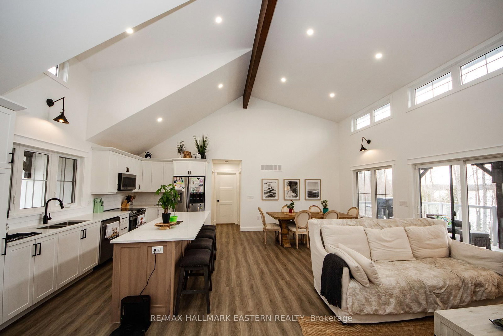 24 Rory Drive • Selwyn, ON photo 5