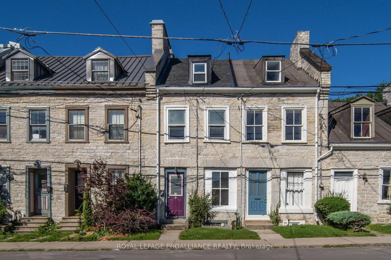 10 Rideau Street