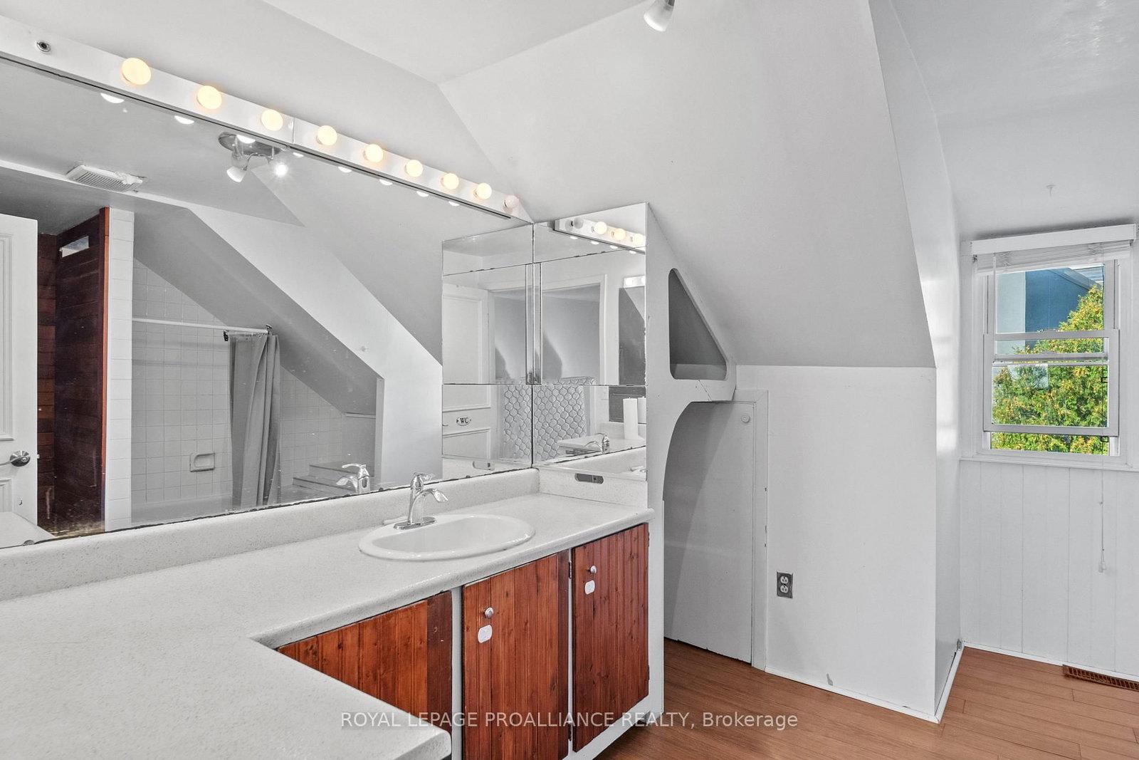10 Rideau Street • Kingston, ON photo 27