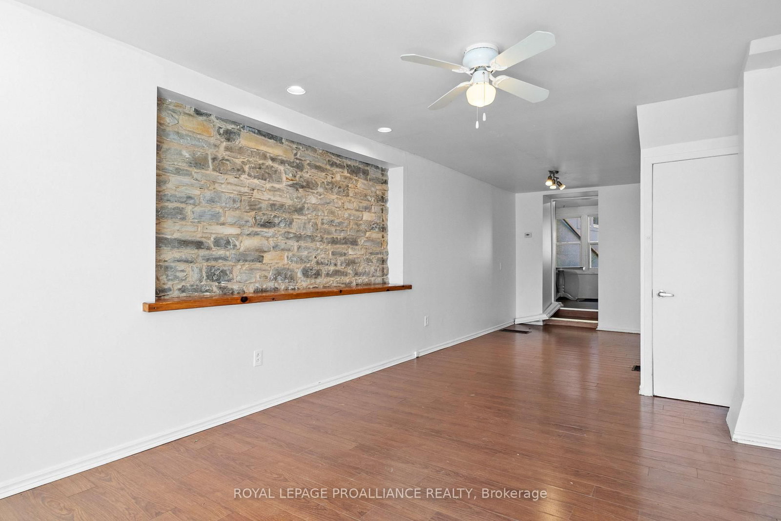 10 Rideau Street • Kingston, ON photo 9