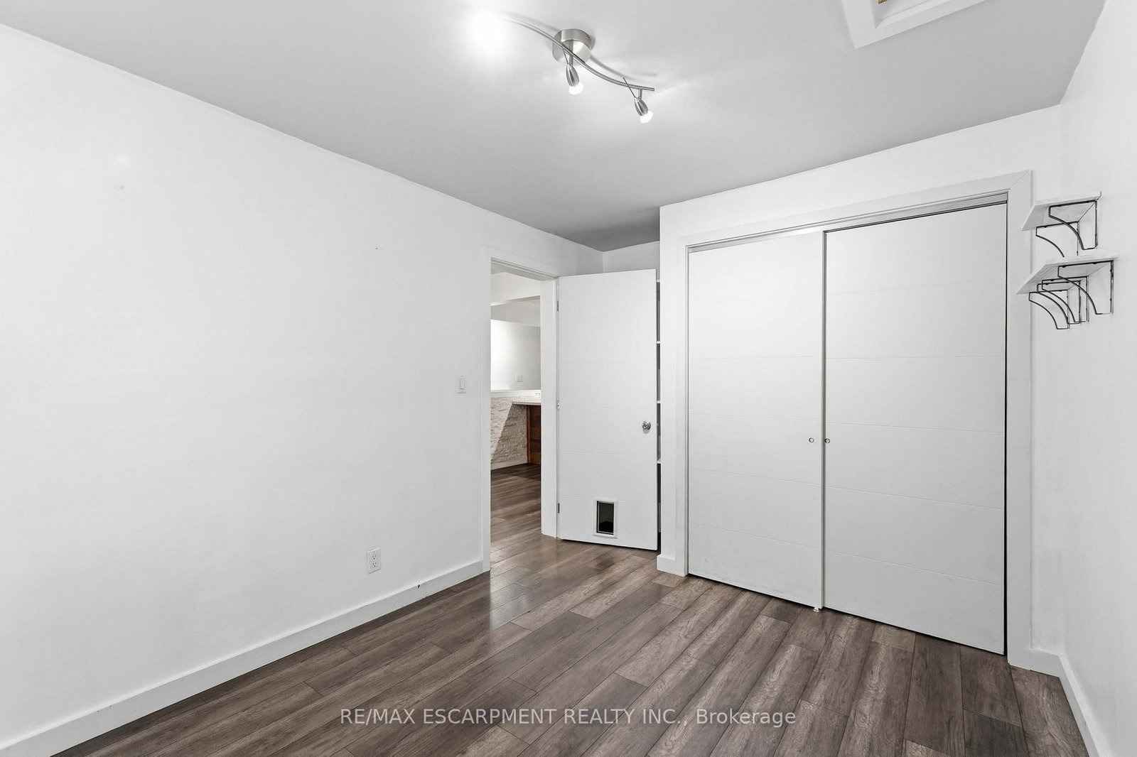 37 Maplecrest Avenue • St. Catharines, ON photo 14