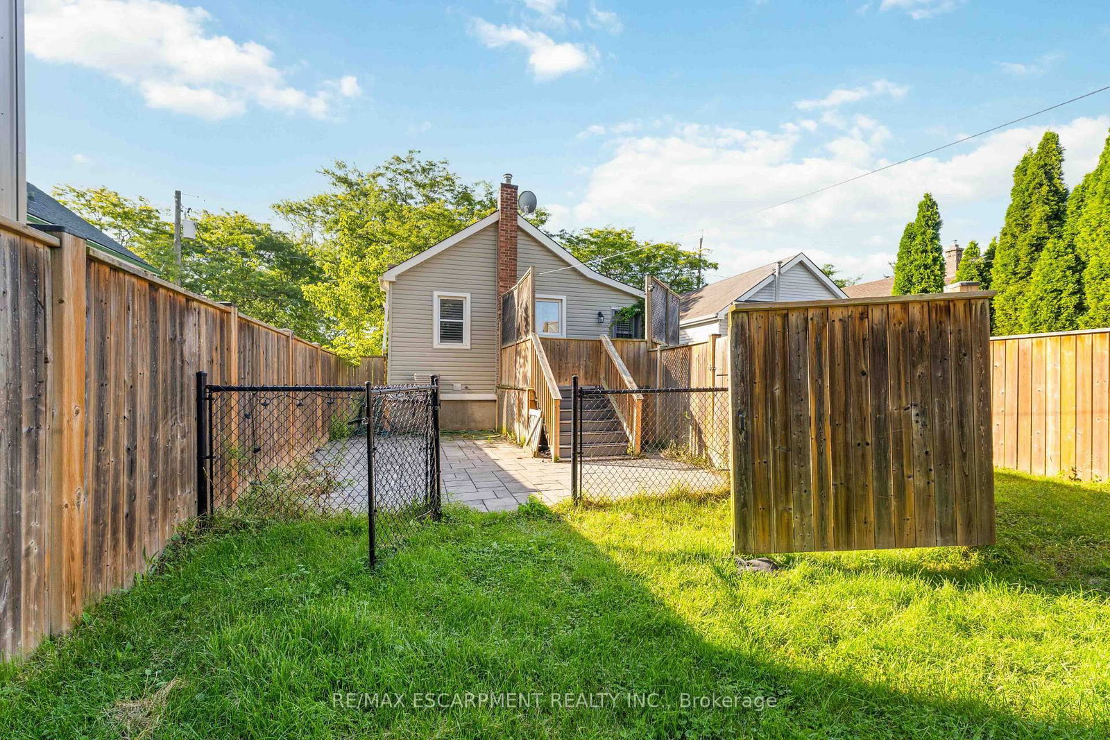 37 Maplecrest Avenue • St. Catharines, ON photo 31