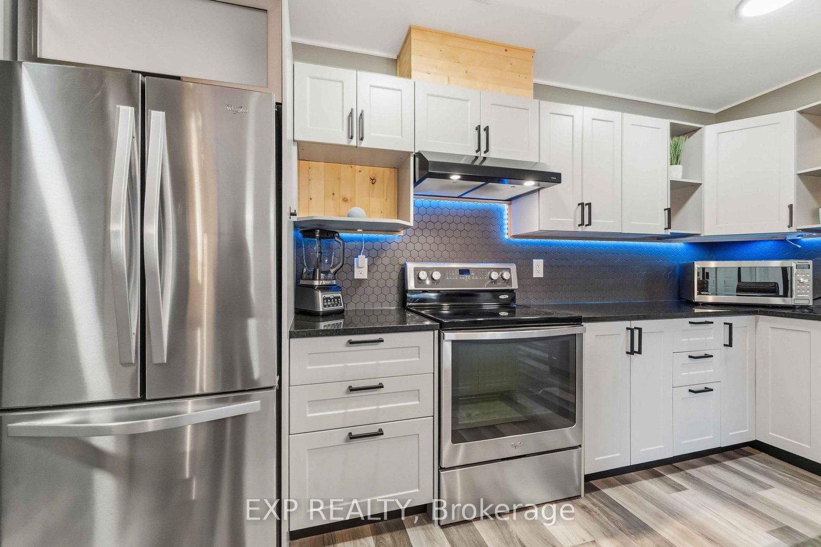 104 Artesa Private • #J • Ottawa, ON photo 19