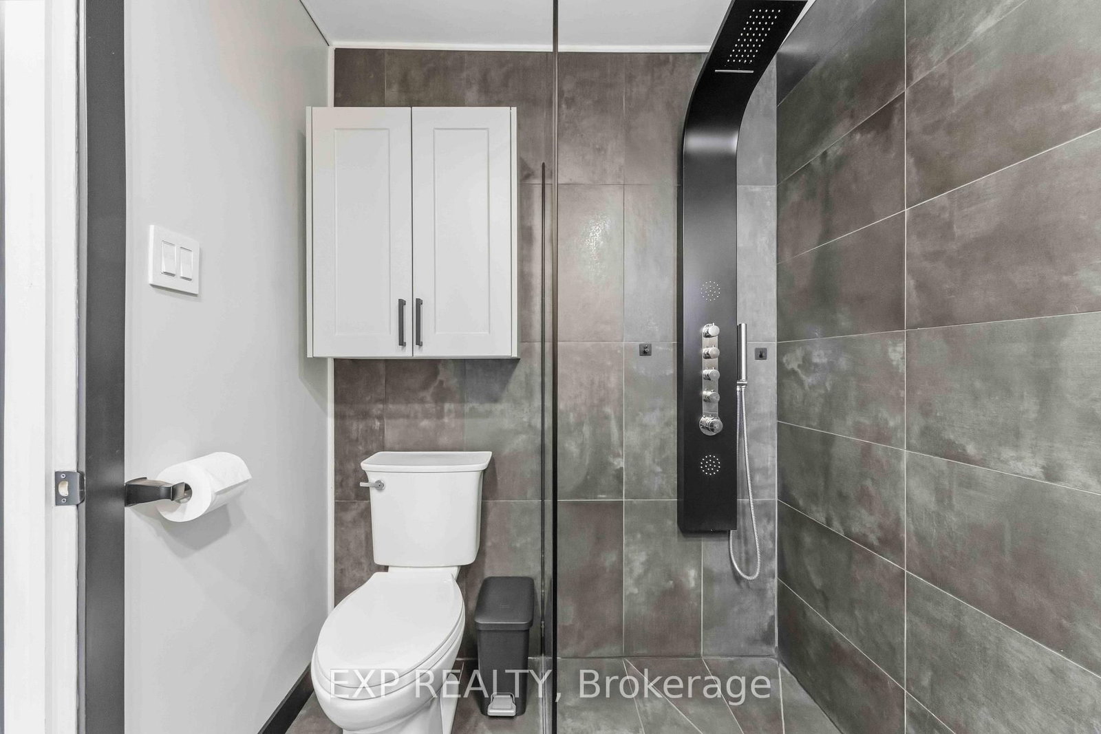 104 Artesa Private • #J • Ottawa, ON photo 38