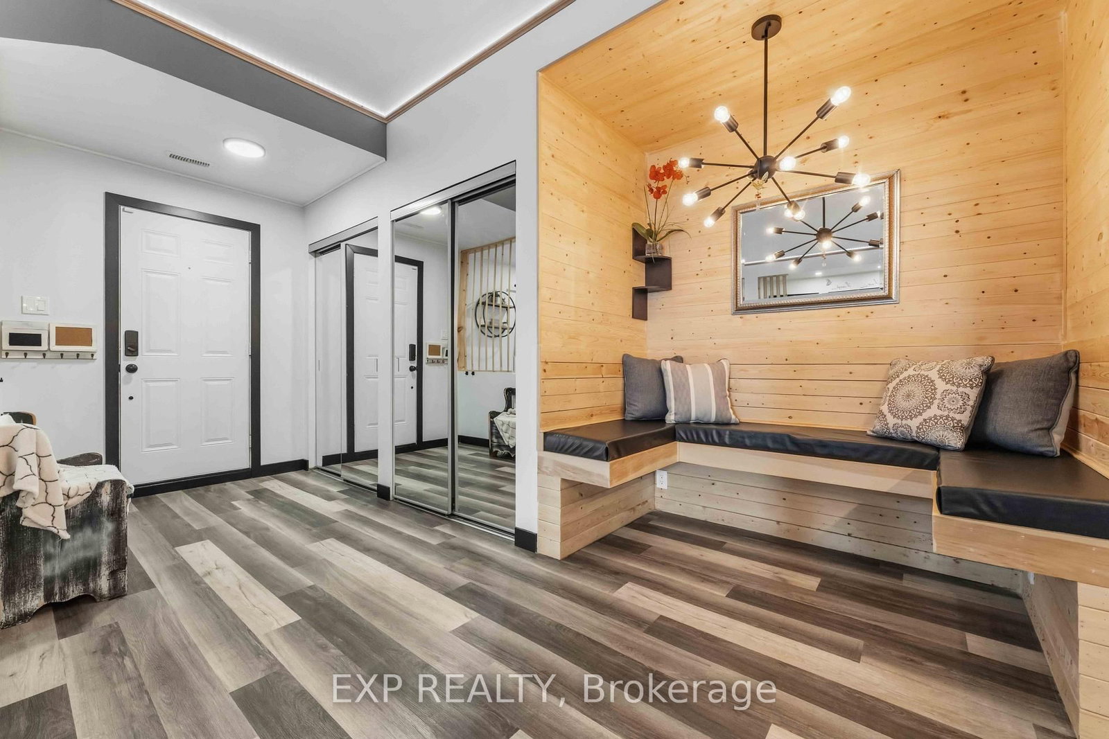 104 Artesa Private • #J • Ottawa, ON photo 4