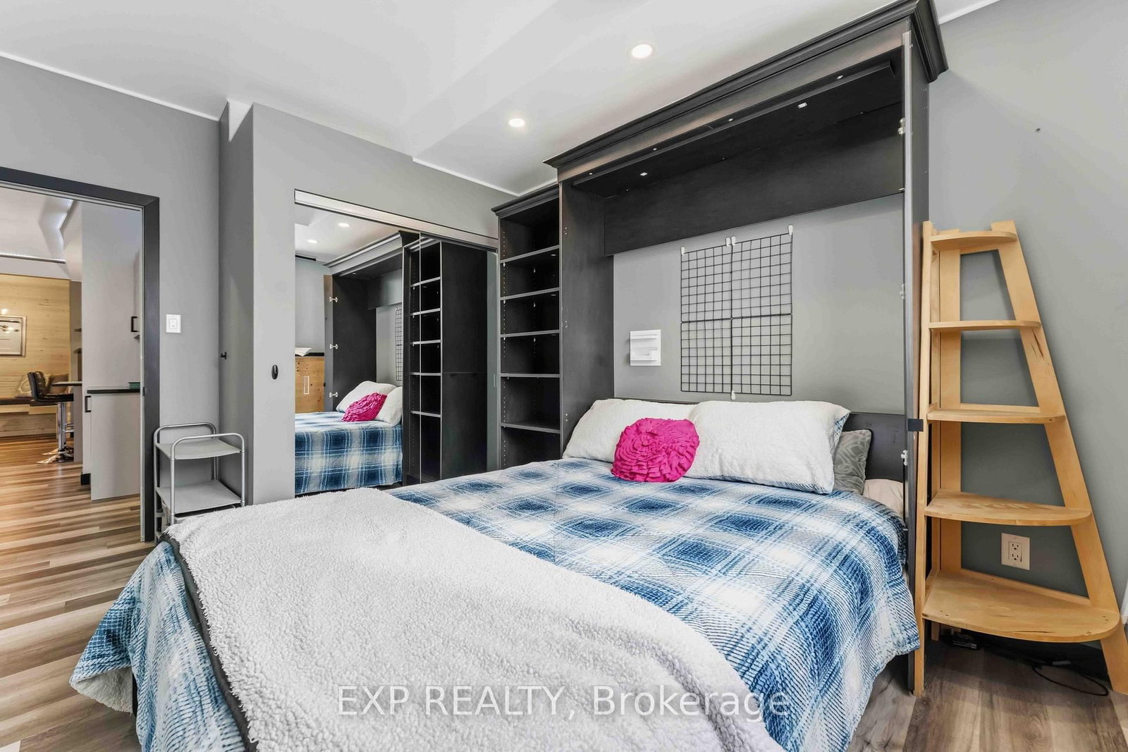 104 Artesa Private • #J • Ottawa, ON photo 41