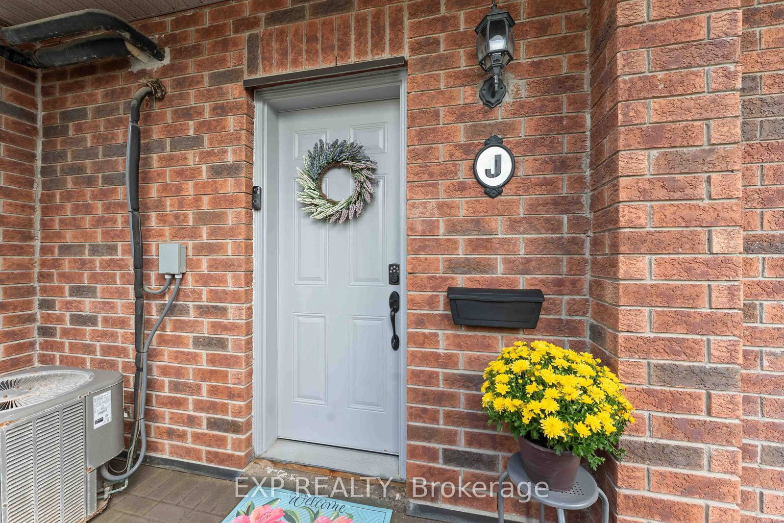 104 Artesa Private • #J • Ottawa, ON photo 43