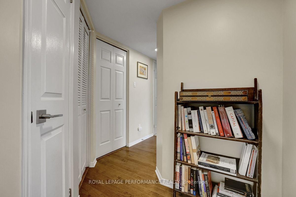1 Columbus Avenue • #401D • Ottawa, ON photo 27