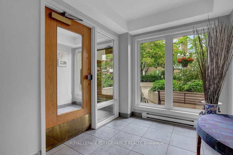 401D - 1 Columbus Avenue