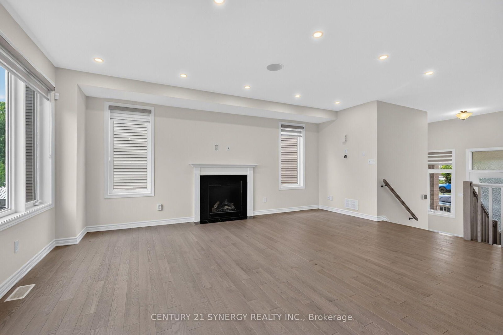 124 Des Aubrais Crescent • Ottawa, ON photo 11