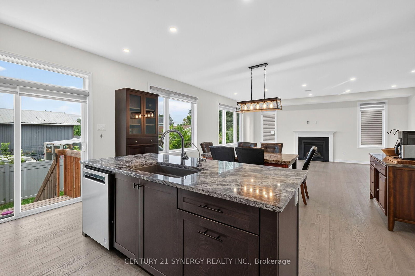 124 Des Aubrais Crescent • Ottawa, ON photo 17