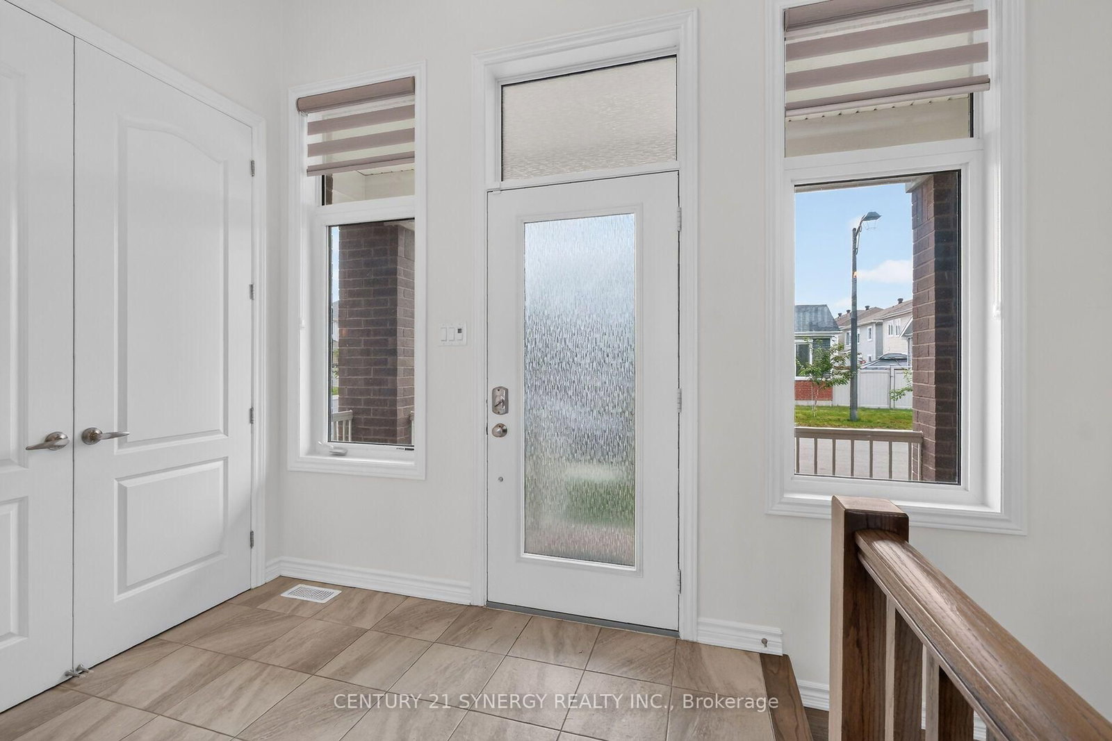 124 Des Aubrais Crescent • Ottawa, ON photo 5
