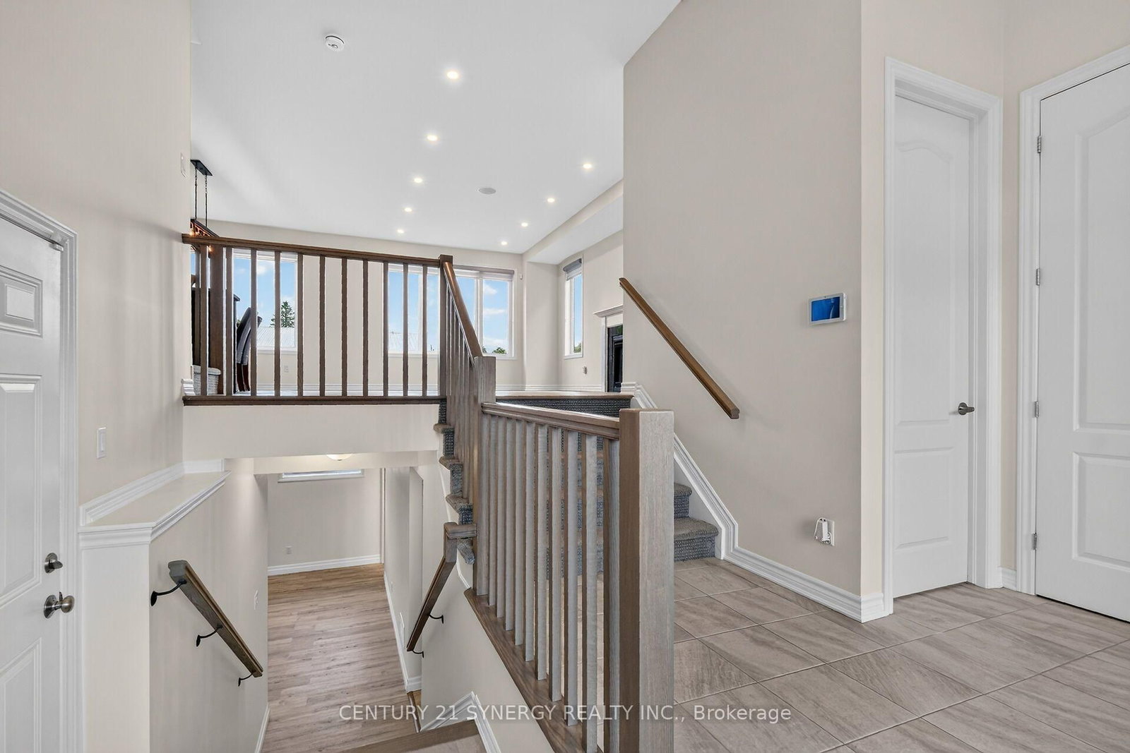 124 Des Aubrais Crescent • Ottawa, ON photo 6