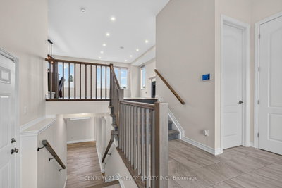 124 Des Aubrais Crescent • Ottawa, ON photo 6