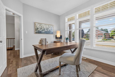 3183 Pincombe Drive • London South, ON photo 5