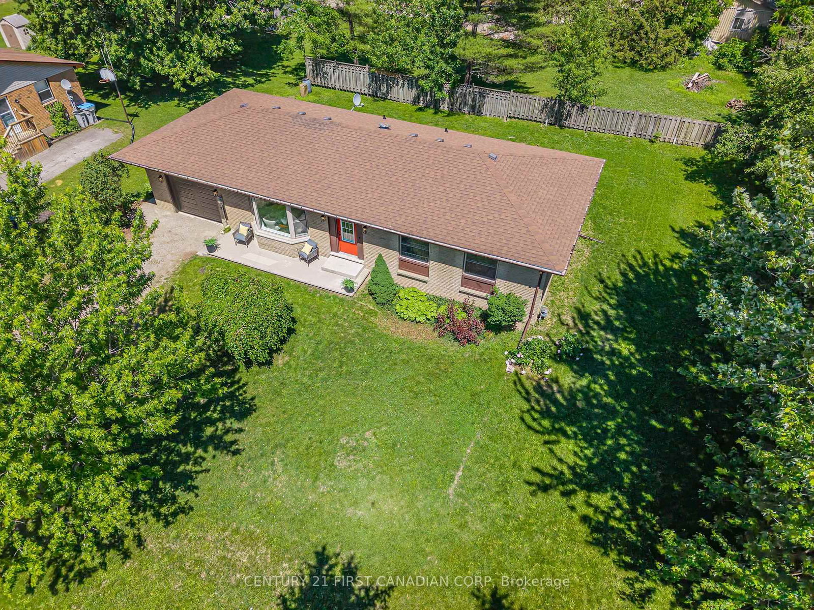 34314 Denfield Road • Lucan Biddulph, ON photo 1