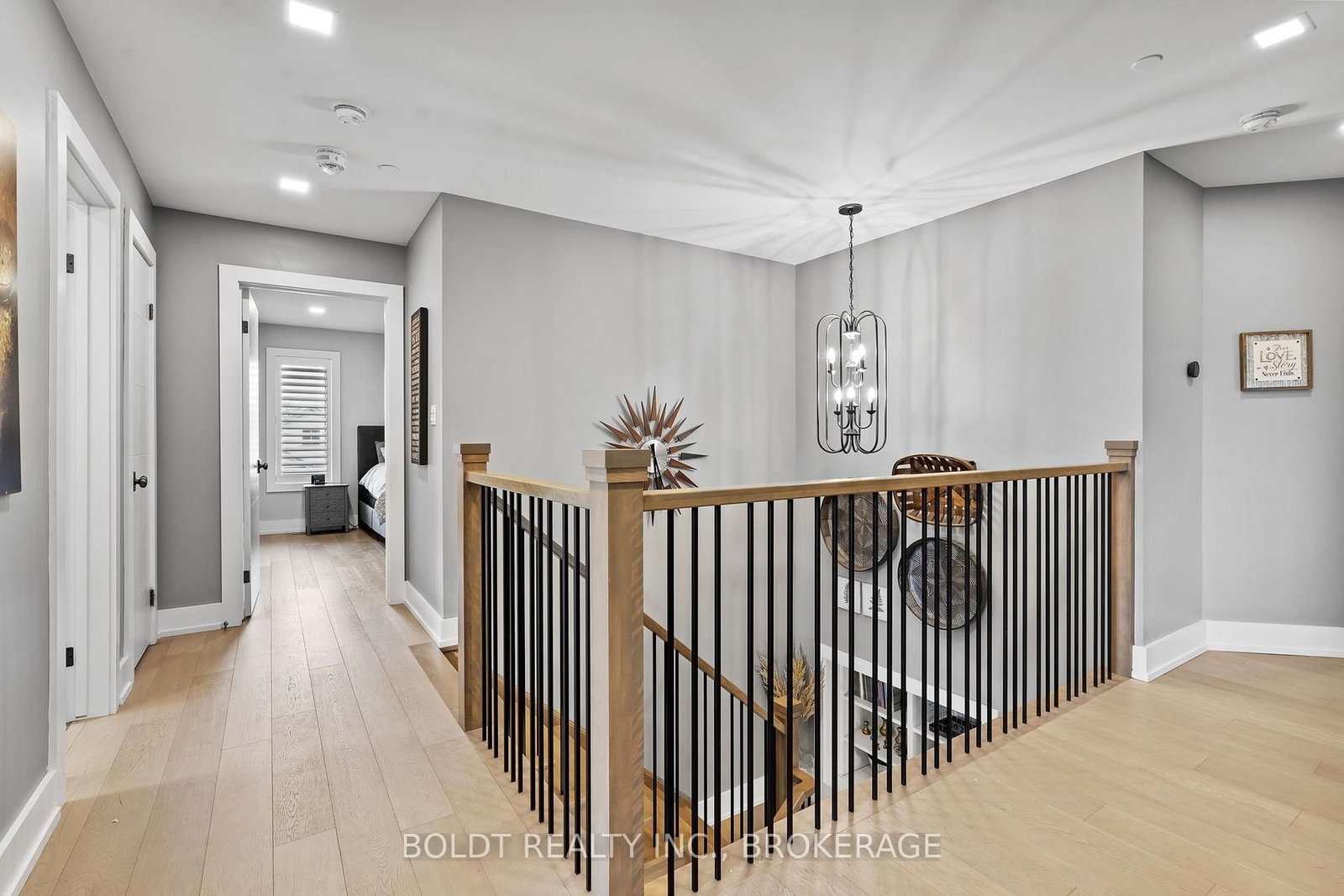 90 Videl Crescent N • St. Catharines, ON photo 16