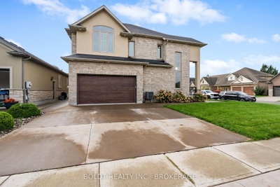 90 Videl Crescent N • St. Catharines, ON photo 4