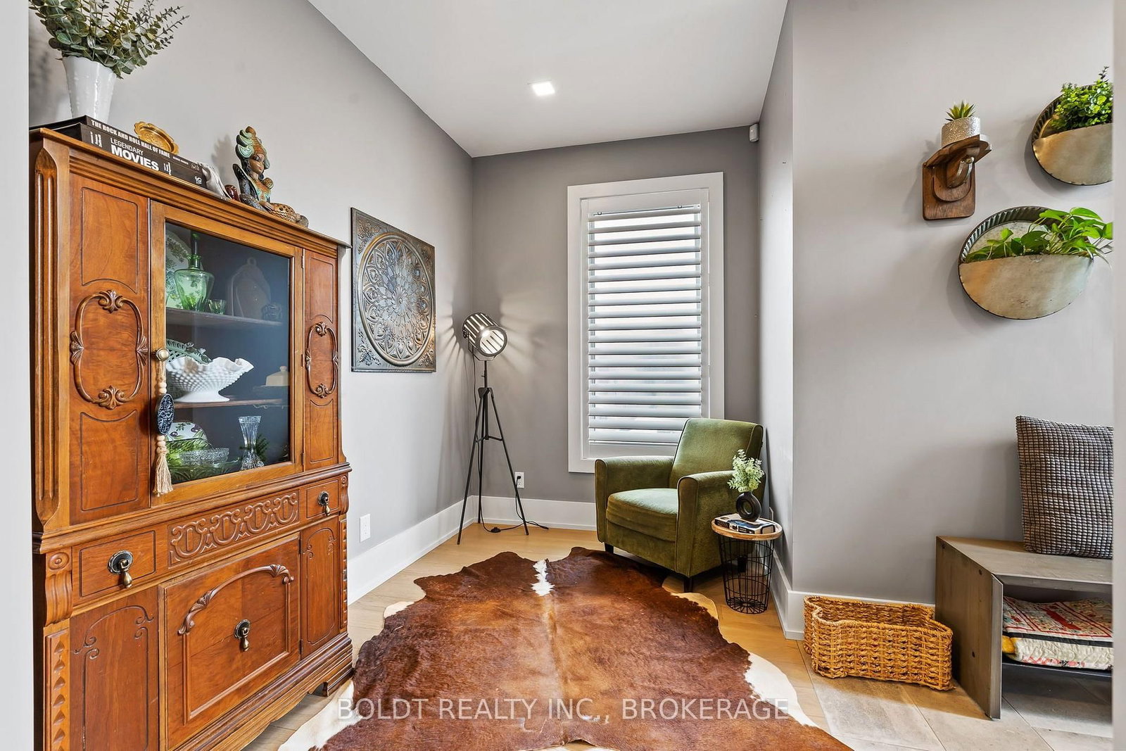 90 Videl Crescent N • St. Catharines, ON photo 7