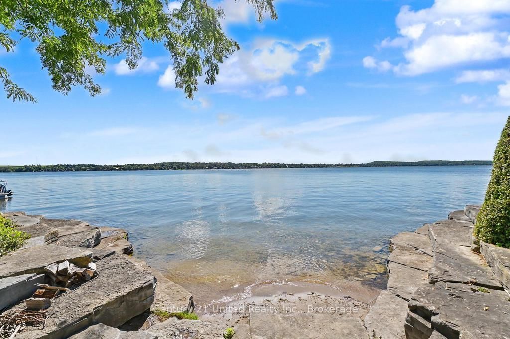 803 Sidney Drive • Selwyn, ON photo 4