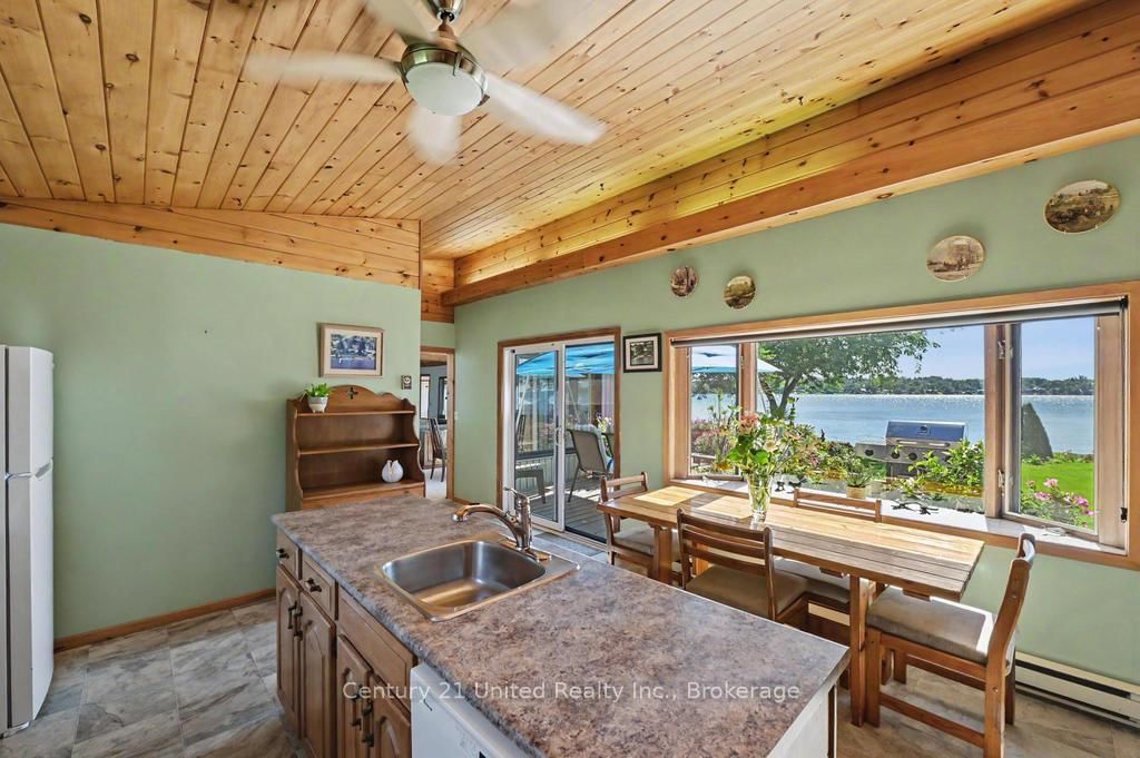 803 Sidney Drive • Selwyn, ON photo 7