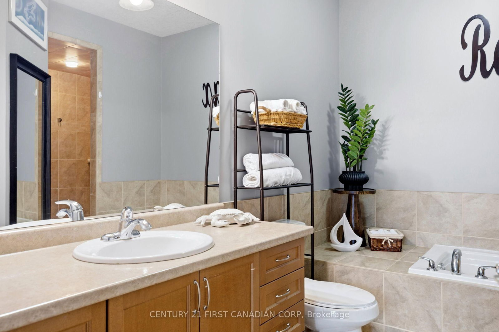 292 Walnut Street • Lucan Biddulph, ON photo 16