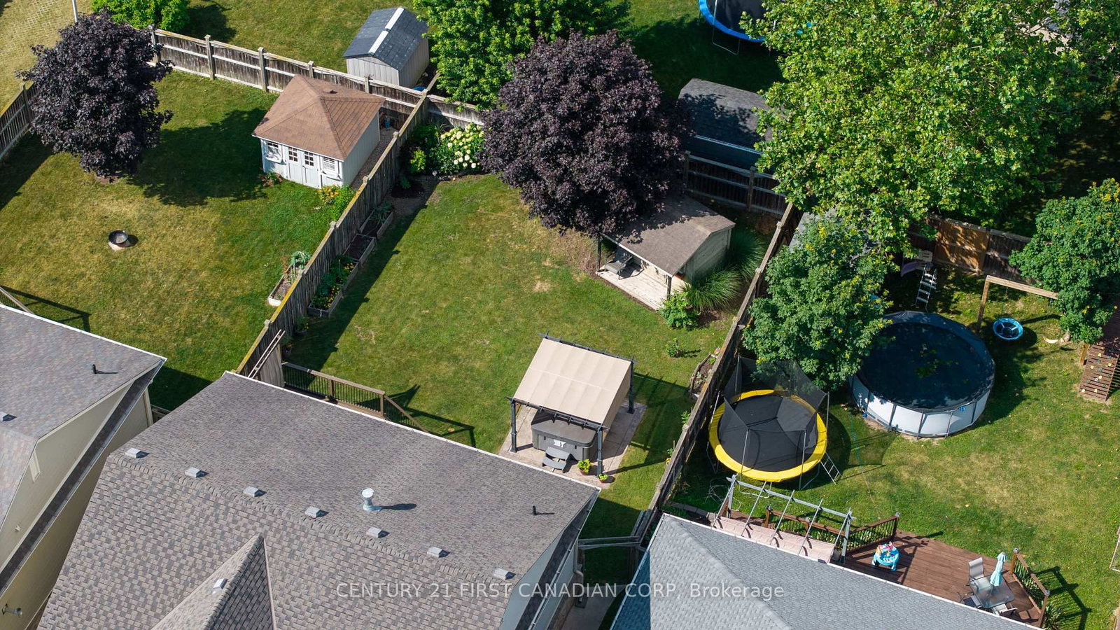 292 Walnut Street • Lucan Biddulph, ON photo 35