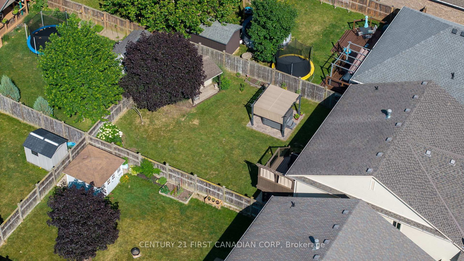 292 Walnut Street • Lucan Biddulph, ON photo 36