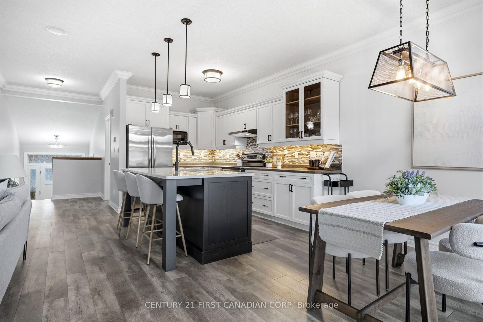 292 Walnut Street • Lucan Biddulph, ON photo 8