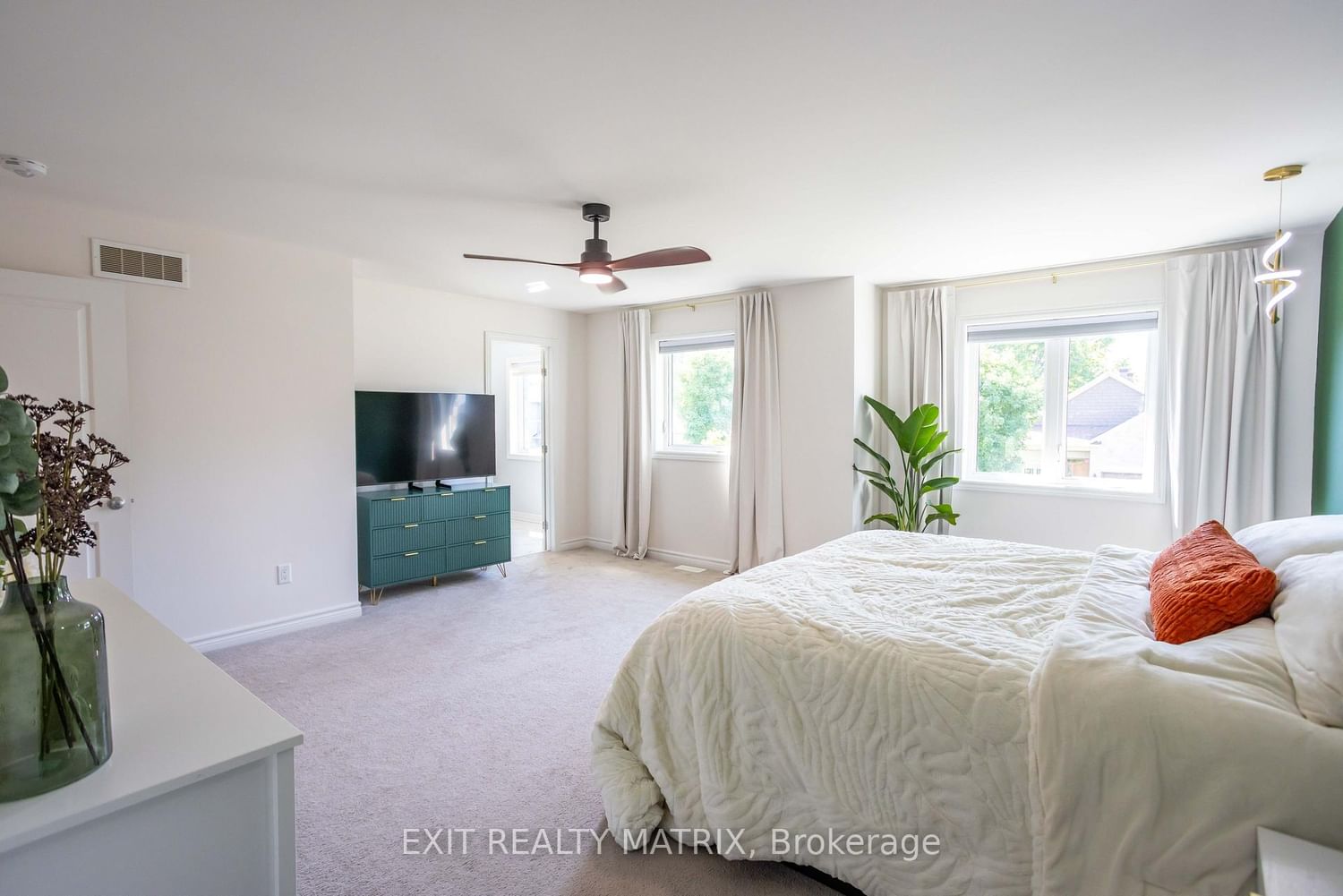 857 Cologne Street • Russell, ON photo 18