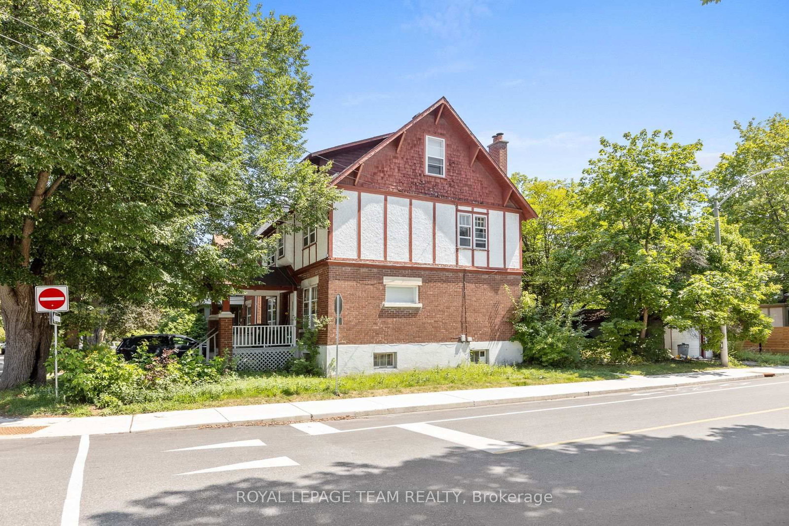 101 GROSVENOR Avenue • Ottawa, ON photo 4