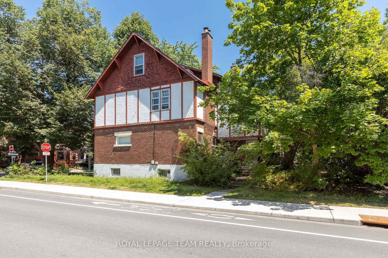101 GROSVENOR Avenue • Ottawa, ON photo 5