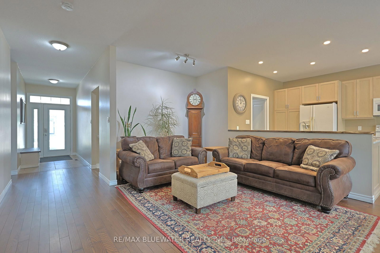 13 Oakwood Links Lane • South Huron, ON photo 11